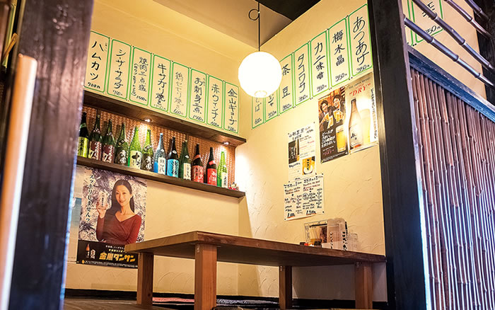 大衆酒場 ござった 店内